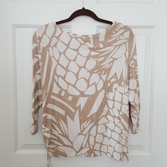 Ruby Rd. Top with 3/4 length sleeves. - Picture 4 of 4